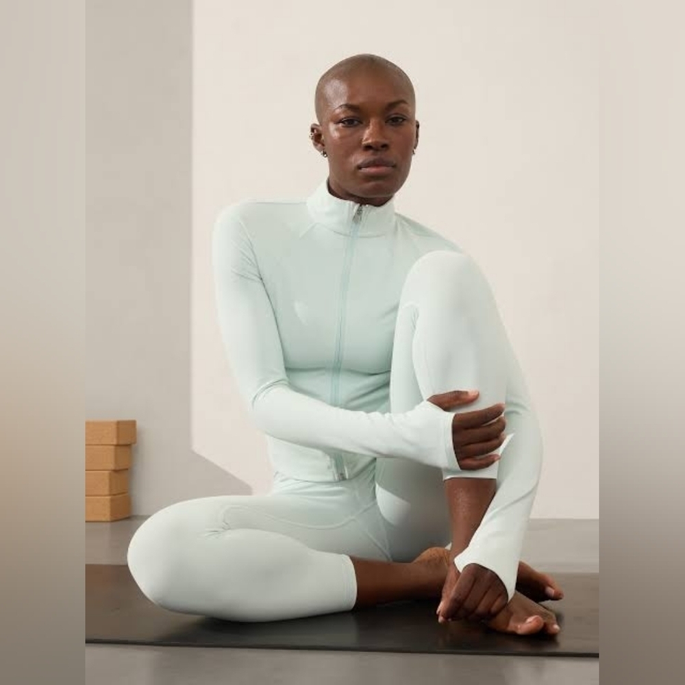 Athleta Salutation Crop Jacket XL NWT Glacier